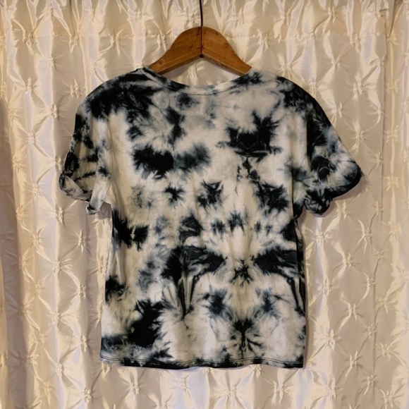 Empyre Black White Tie Dye “Over You” Rose Short Sleeve T Shirt zumiez Boxy Crop - Picture 6 of 8